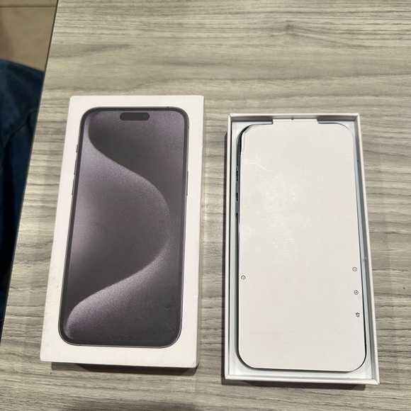 15 PRO MAX - Picture 2 of 4